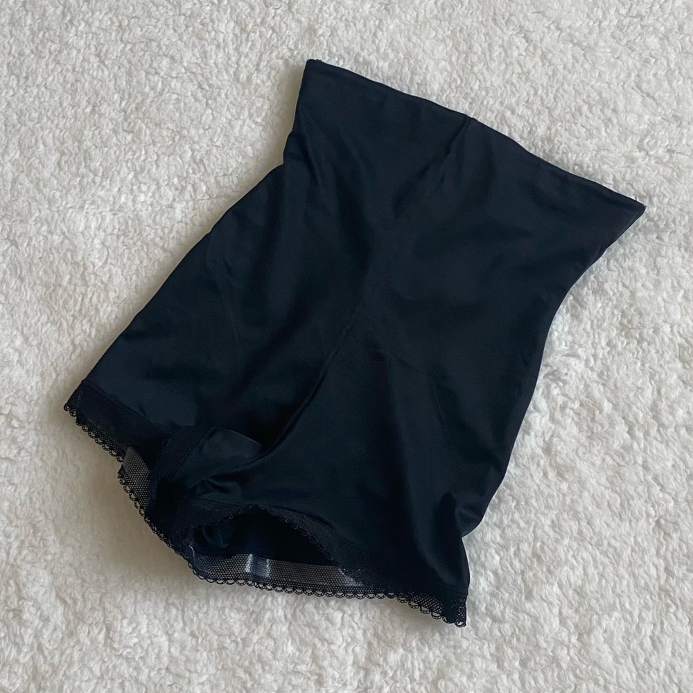 🌷 Flexees by Maidenform Tummy Control Garment. 🌷